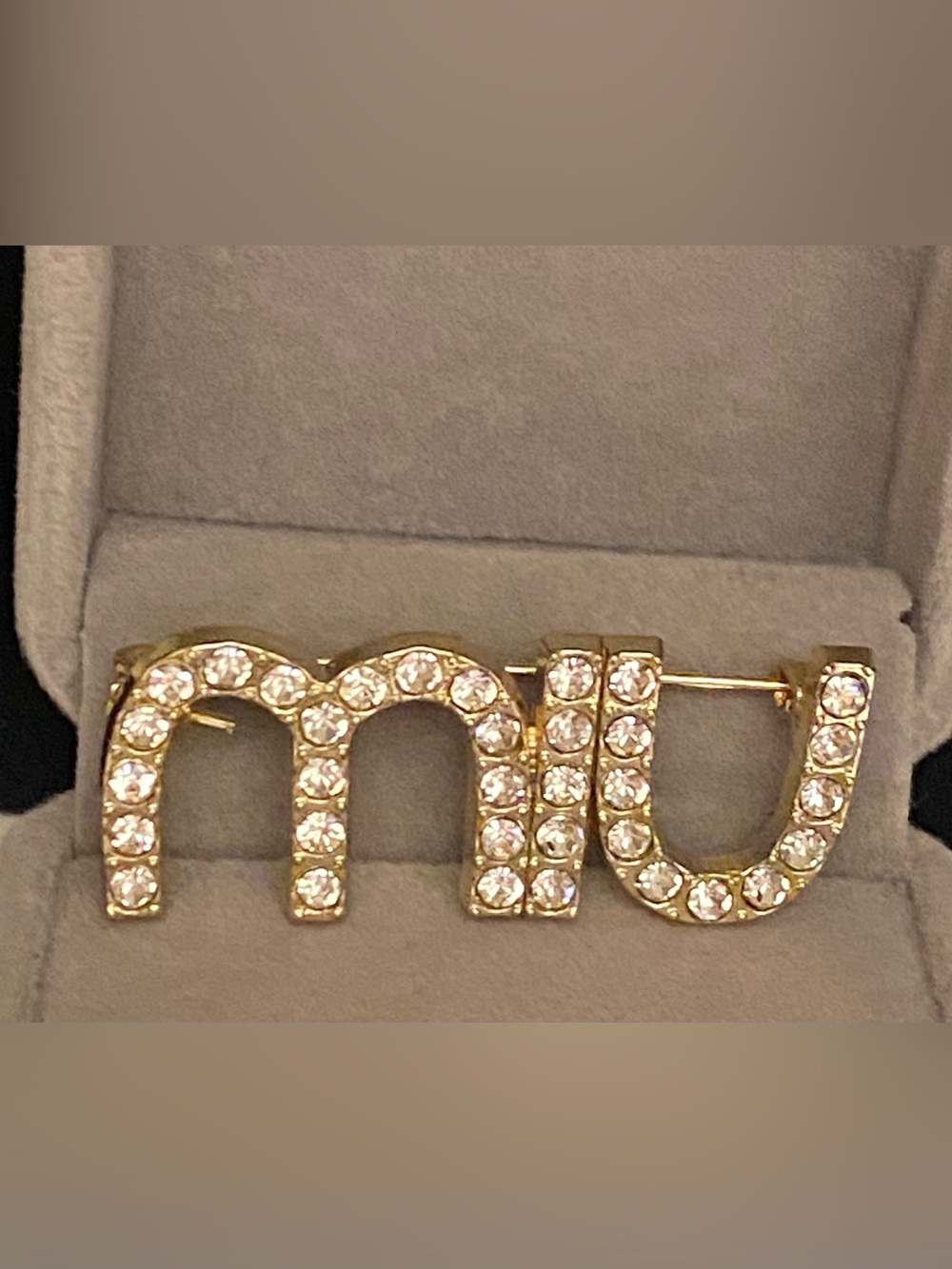Fashion Jewelry Gold Crystal Letter M Luxury Brooch